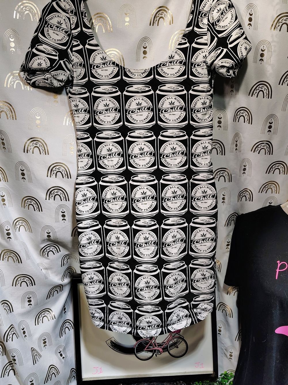 Black & White Graphic Midi Dress with Can Print